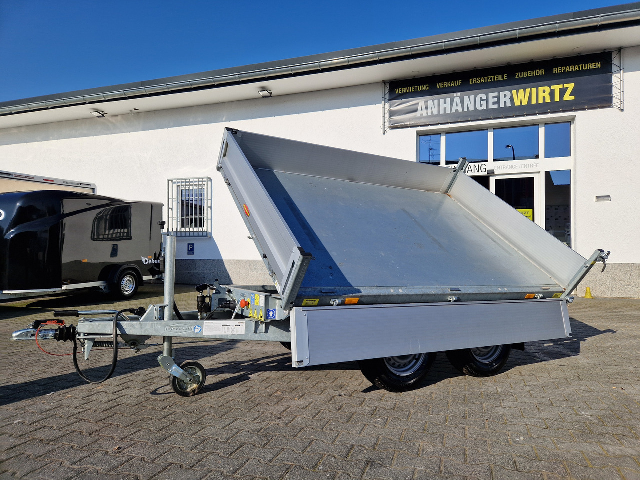Böckmann Kipper DK AL 2516/27 256x165x30cm Elektro + NHP Pendel (S) 2700kg - Самосвальный прицеп: фото 1 Böckmann Kipper DK AL 2516/27 256x165x30cm Elektro + NHP Pendel (S) 2700kg - Самосвальный прицеп: фото 1