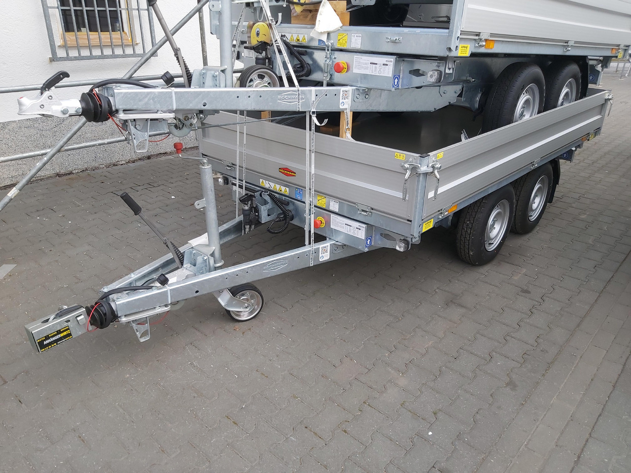 Böckmann Kipper DK AL 3218/35 Profi Elektro + NHP 3500kg Modell 2024 Januar Aktion - Самосвальный прицеп: фото 1 Böckmann Kipper DK AL 3218/35 Profi Elektro + NHP 3500kg Modell 2024 Januar Aktion - Самосвальный прицеп: фото 1