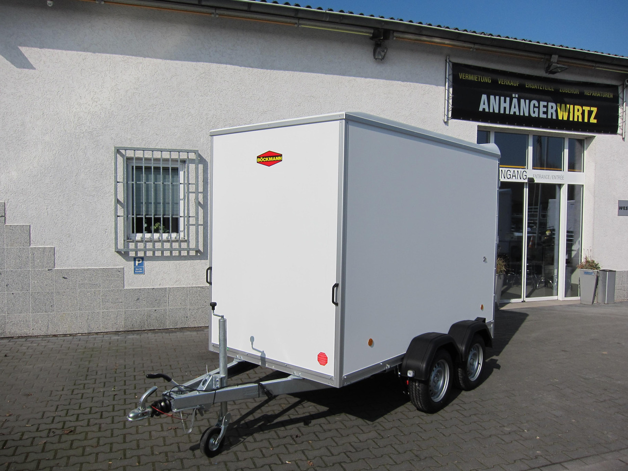 Böckmann Koffer KT 3015/20 H weiß 301x150x202 (M) 2000kg - Прицеп-фургон: фото 1 Böckmann Koffer KT 3015/20 H weiß 301x150x202 (M) 2000kg - Прицеп-фургон: фото 1