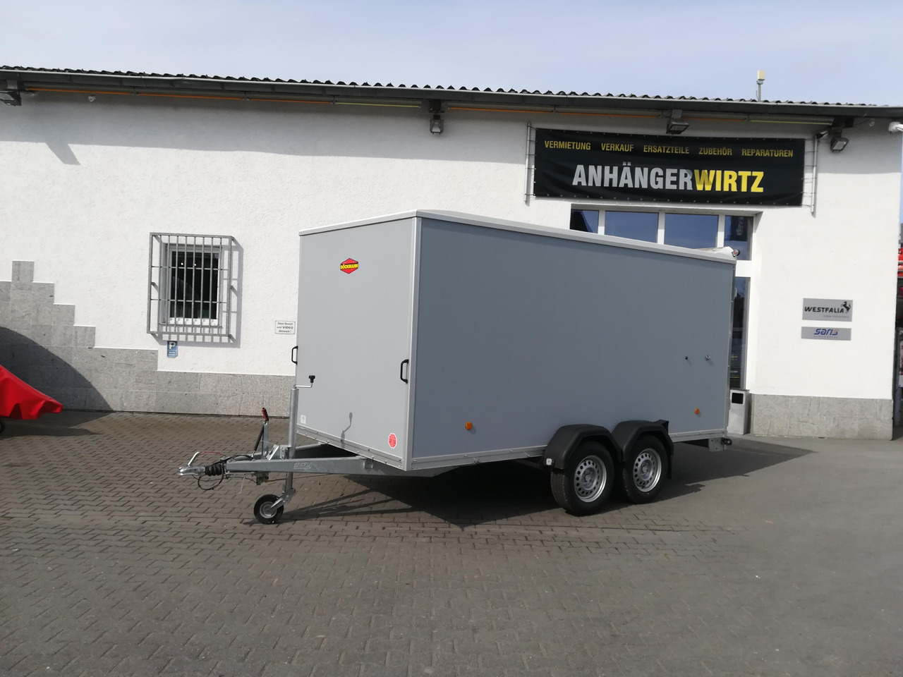 Böckmann Koffer KT 4018/27 M grau 400x185x182cm (XL) 2700kg - Прицеп-фургон: фото 1 Böckmann Koffer KT 4018/27 M grau 400x185x182cm (XL) 2700kg - Прицеп-фургон: фото 1
