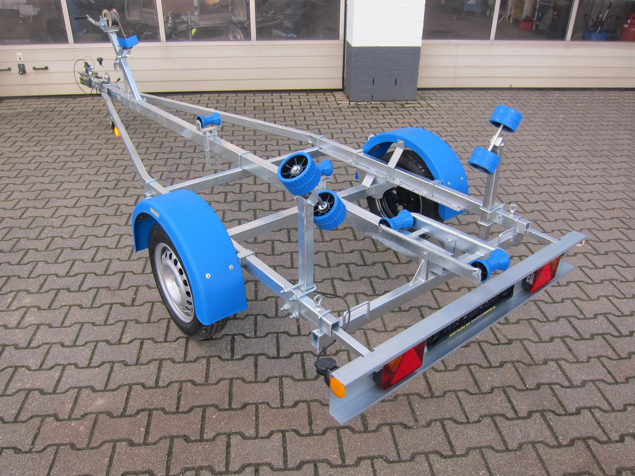 Bootsanhänger Boattrailer Neptun NAVY N7-17 Trailer 750kg mit Winde Winter Online Aktion - Лодочный прицеп: фото 1 Bootsanhänger Boattrailer Neptun NAVY N7-17 Trailer 750kg mit Winde Winter Online Aktion - Лодочный прицеп: фото 1