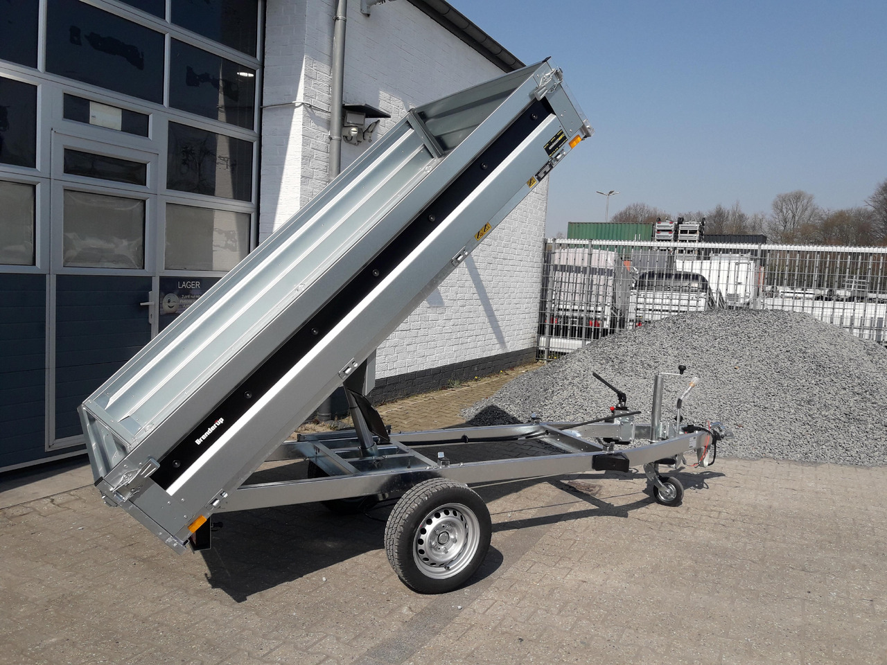Brenderup Kipper BT 4260 SB 259x143x35cm Stahlwände Stahlboden (S) 1800kg - Самосвальный прицеп: фото 1 Brenderup Kipper BT 4260 SB 259x143x35cm Stahlwände Stahlboden (S) 1800kg - Самосвальный прицеп: фото 1