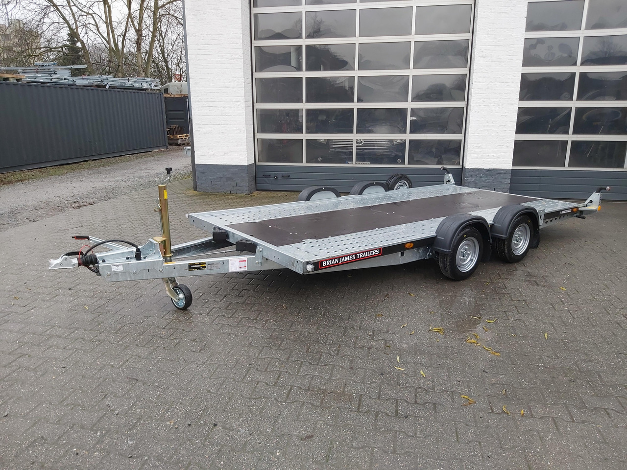 Brian James A4 Transporter 450x200cm black X Rampen 240cm Stützen 2600kg - Прицеп-автовоз: фото 1