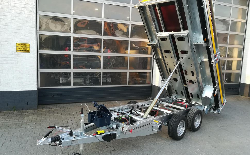 Brian James Trailer CarGO Tipper 2 elektrisch 310x160x30cm Stahlbordwände Heckpendelklappe 2700kg os - Самосвальный прицеп: фото 1 Brian James Trailer CarGO Tipper 2 elektrisch 310x160x30cm Stahlbordwände Heckpendelklappe 2700kg os - Самосвальный прицеп: фото 1