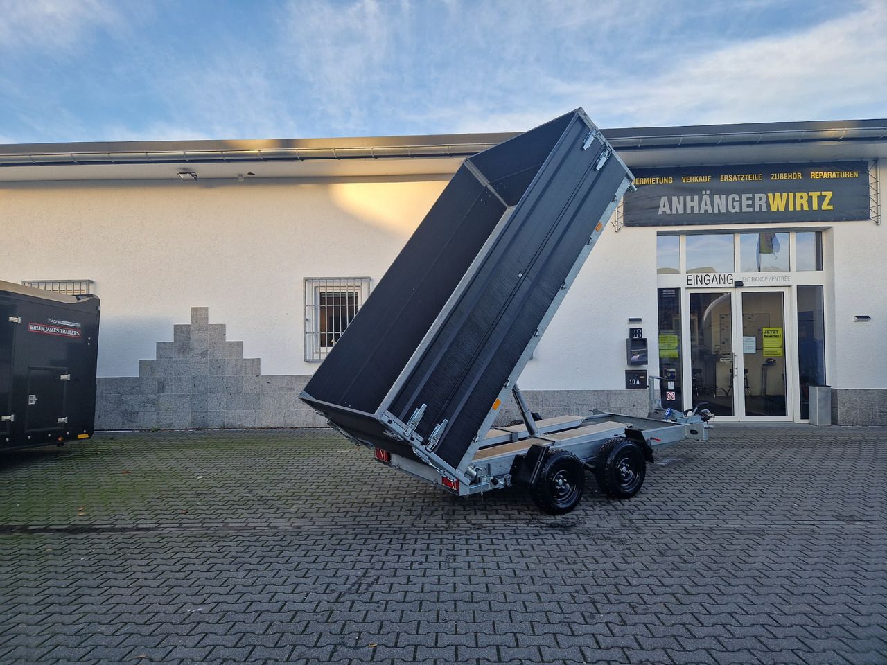 COBALT+ 335x180x40cm black +40cm hohe Aluwände Elektro Rampen Stützen Parabelfederung 3500kg - Самосвальный прицеп: фото 1 COBALT+ 335x180x40cm black +40cm hohe Aluwände Elektro Rampen Stützen Parabelfederung 3500kg - Самосвальный прицеп: фото 1