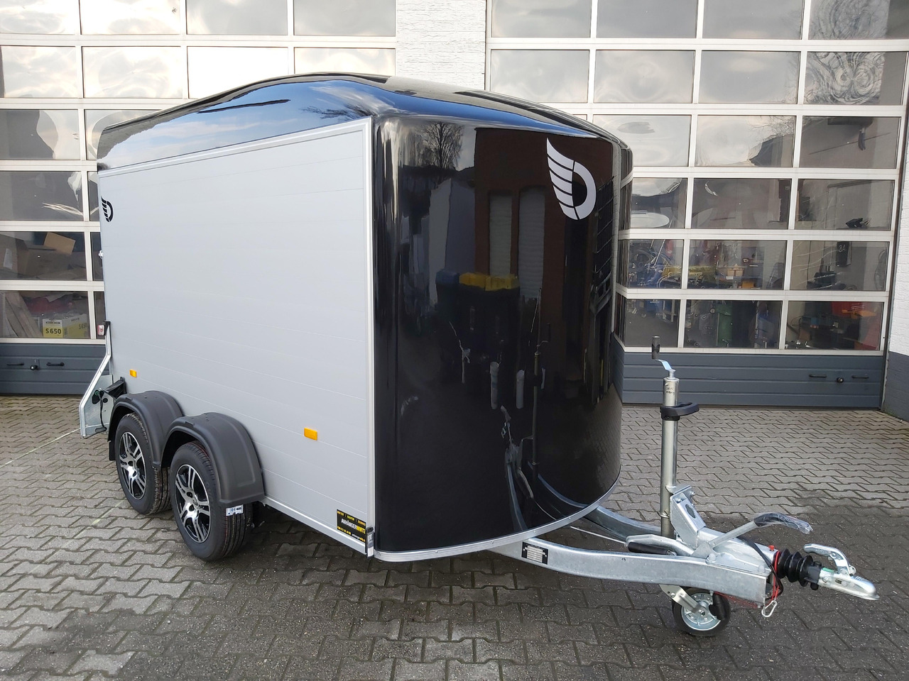 Cargo Roadster 500 312x167x199cm Alu Poly blackline Leichmetallräder Pullman 100km/H 2000kg - Прицеп-фургон: фото 1