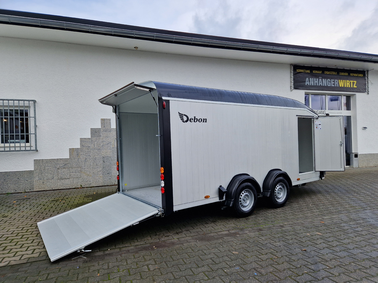 Cargo Roadster 900 500x200x206cm Alu Seitentür Heckrampe Pullmann 3500kg 100 km/H Winter Aktion - Прицеп-фургон: фото 1 Cargo Roadster 900 500x200x206cm Alu Seitentür Heckrampe Pullmann 3500kg 100 km/H Winter Aktion - Прицеп-фургон: фото 1