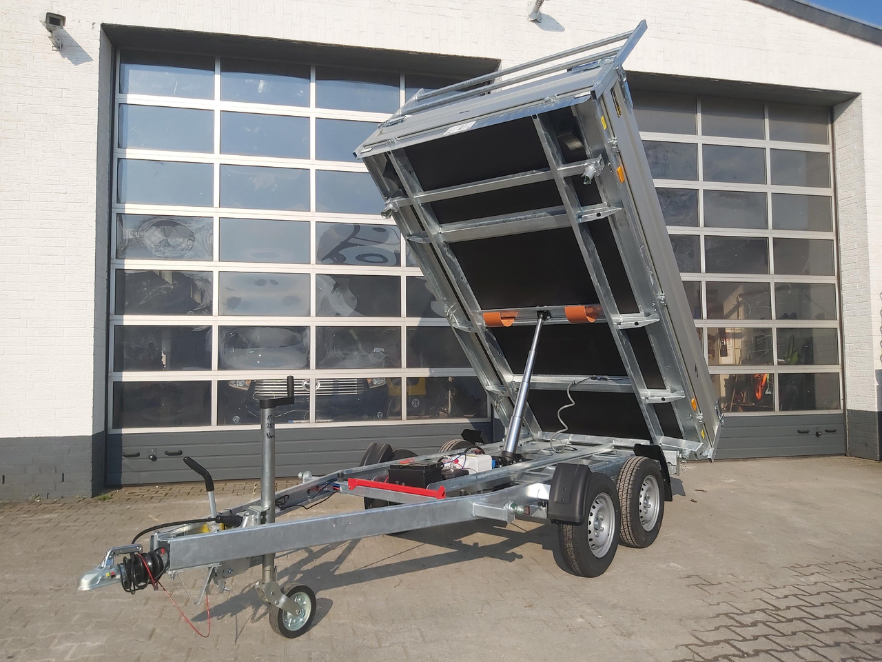 Cheval Liberte Debon Kipper PW 2.4 Basic Elektro 305x180x35cm 2600kg Modell 2024 - Самосвальный прицеп: фото 1
