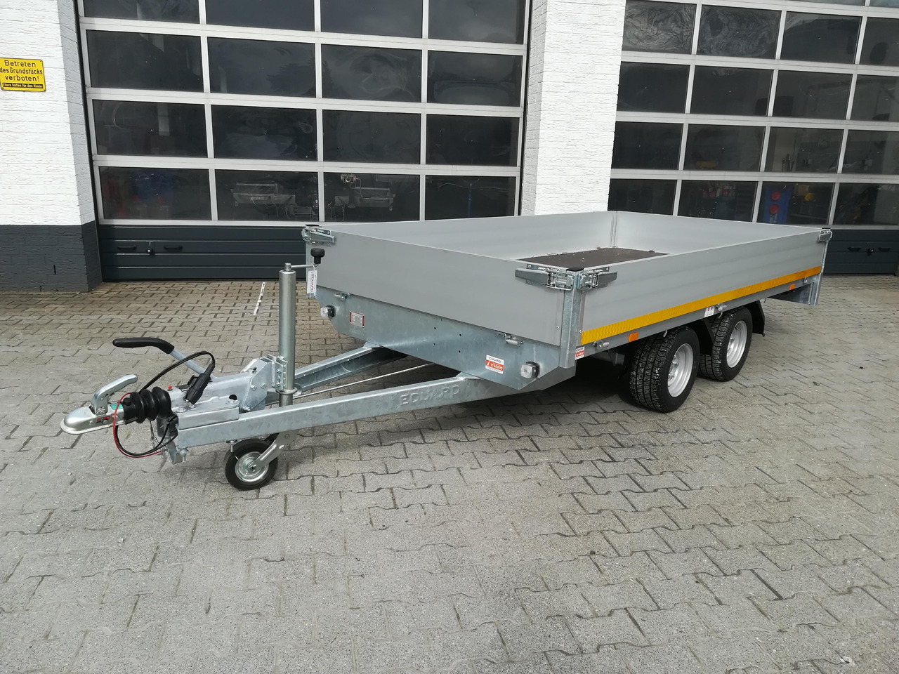 Hochlader 310x160x30cm Lfh: 56cm 10" niedrig Fahrwerk (M) 2700kg - Прицеп бортовой/ Платформа: фото 1 Hochlader 310x160x30cm Lfh: 56cm 10" niedrig Fahrwerk (M) 2700kg - Прицеп бортовой/ Платформа: фото 1