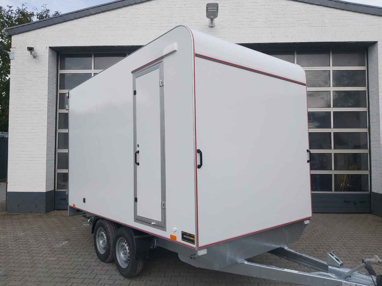 Hochlader Koffer TFSP 360T.00 360x200x210cm aero Zurrsystem Seitentür 14" (L) 2700kg 100 km/H - Прицеп-фургон: фото 1