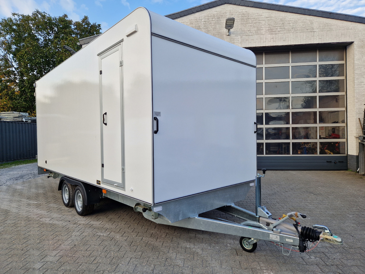 Hochlader Koffer TFSP 500T.00 500x200x210cm aero Zurrsystem Seitentür IL 13" (XXL) 3500kg 100km/H - Прицеп-фургон: фото 1