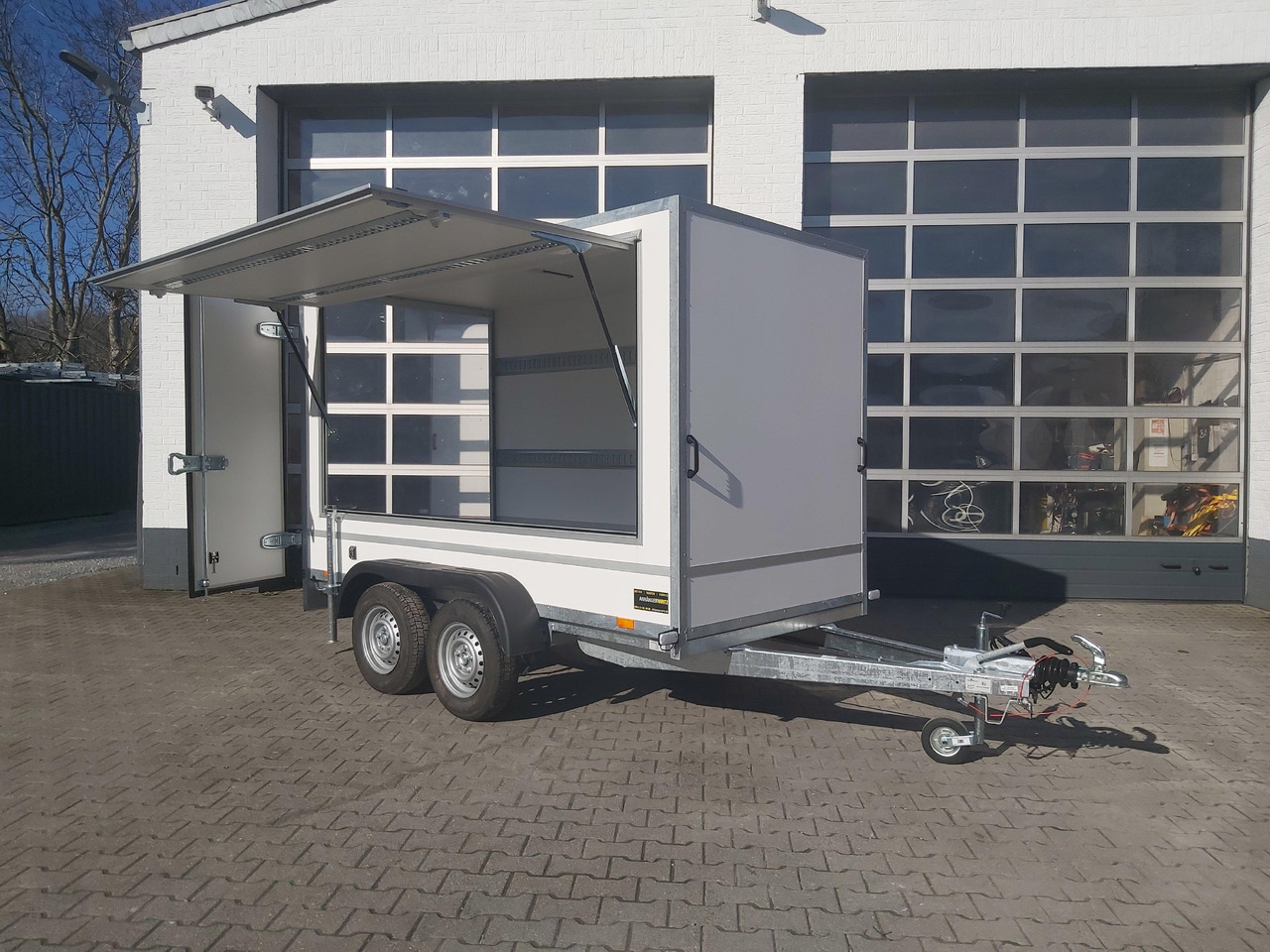 Kargo TFD 300T.02 300x150x180cm Zurrsy. Seitenklappe Hecktüren (M) 100km/H 2000kg Abverkauf - Торговый прицеп: фото 1 Kargo TFD 300T.02 300x150x180cm Zurrsy. Seitenklappe Hecktüren (M) 100km/H 2000kg Abverkauf - Торговый прицеп: фото 1