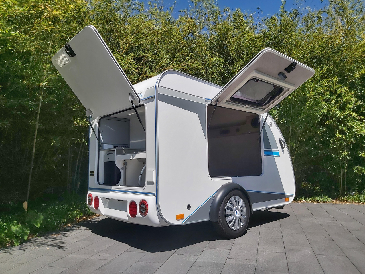 Mini Camper Mini Tommy TMC25 Basic V1 252x140x121cm Küche 100km/H 750kg ohne Bremse Winter Aktion - Прицеп дача: фото 1