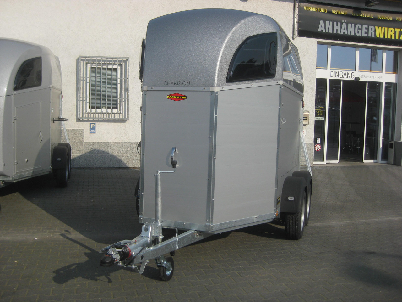Pferdeanhänger Böckmann Champion C 2400kg Heckflügeltür Kombi CFF+ 100km/H Modell 2024 - Прицеп-коневоз: фото 1