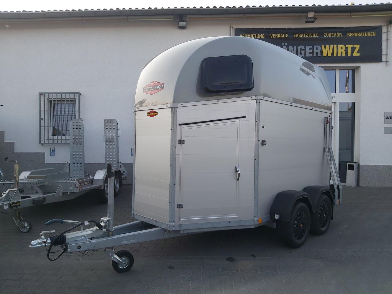 Pferdeanhänger Böckmann Champion Esprit C silver black Sattelkammer Trittschutz 2400kg preorder 24 - Прицеп-коневоз: фото 1