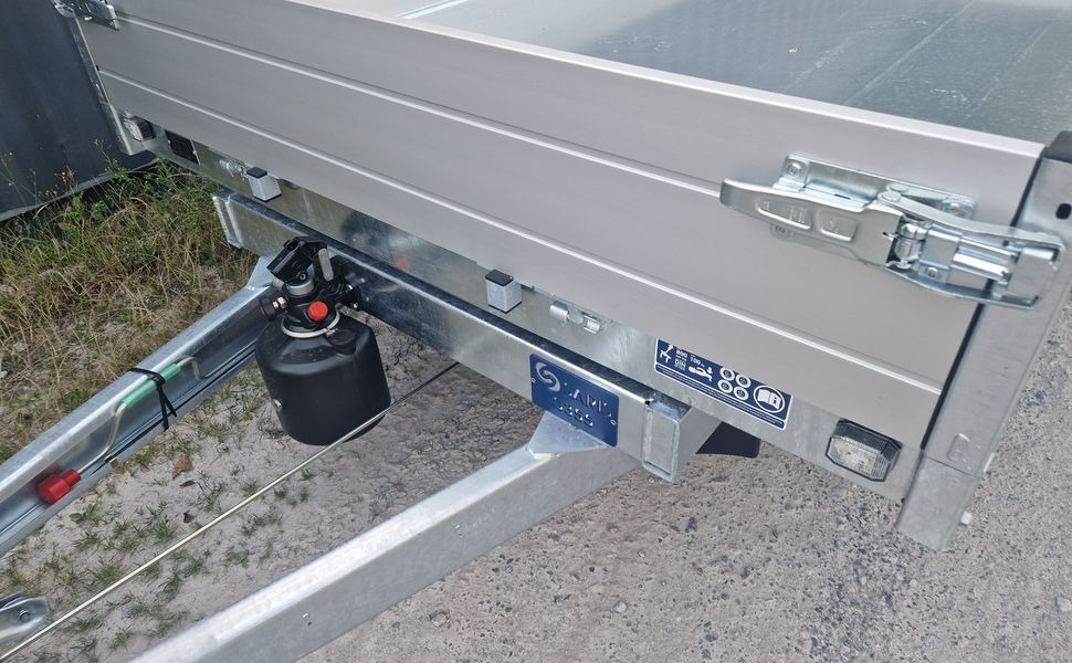 Saris Kipper K1 306 170 2700 2 306x170x30cm 2700kg - Самосвальный прицеп: фото 1 Saris Kipper K1 306 170 2700 2 306x170x30cm 2700kg - Самосвальный прицеп: фото 1