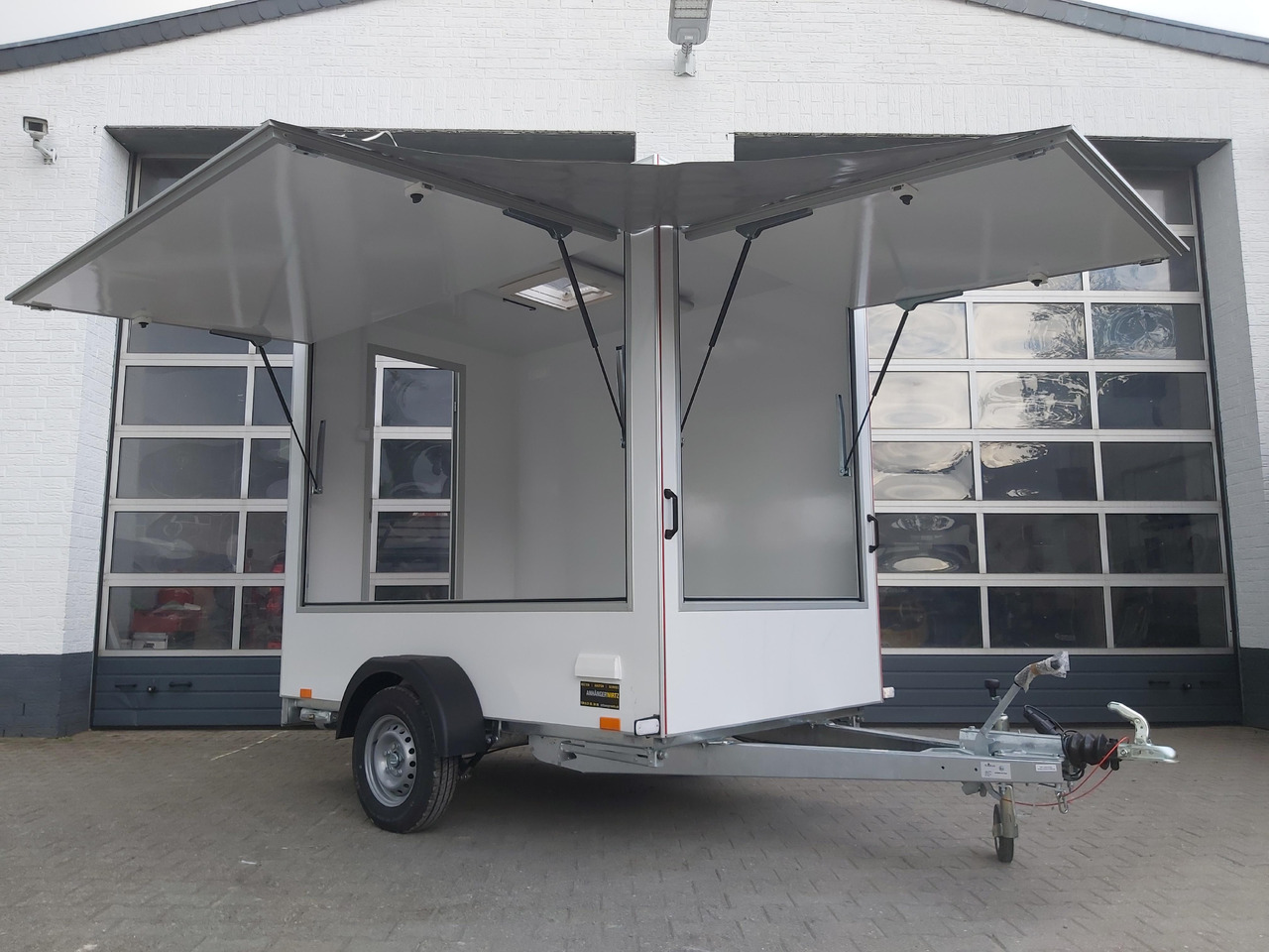 Verkaufsanhänger TFS Multi VK 250.02 250x150x200 2 Klappen Hecktür 230V IL Dachlüfter 100kmH 1300kg - Торговый прицеп: фото 1