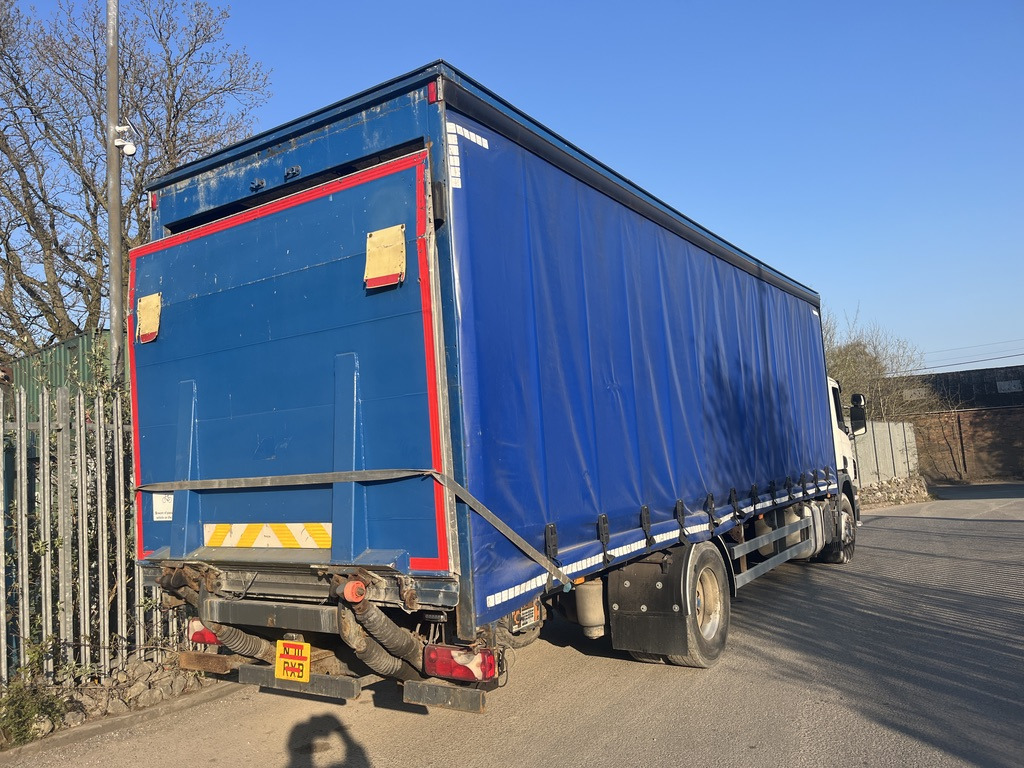 Scania P230 4x2 Curtain side - Тентованный грузовик: фото 3 Scania P230 4x2 Curtain side - Тентованный грузовик: фото 3