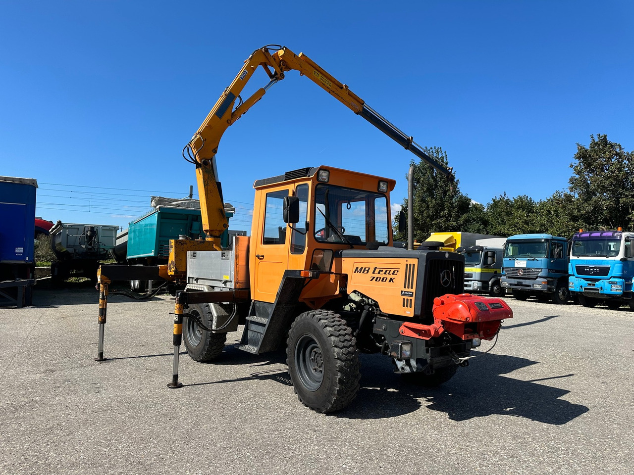 MERCEDES-BENZ MB Trac 700K Brücke-Kran-Seilwinde - Коммунальный трактор: фото 3 MERCEDES-BENZ MB Trac 700K Brücke-Kran-Seilwinde - Коммунальный трактор: фото 3