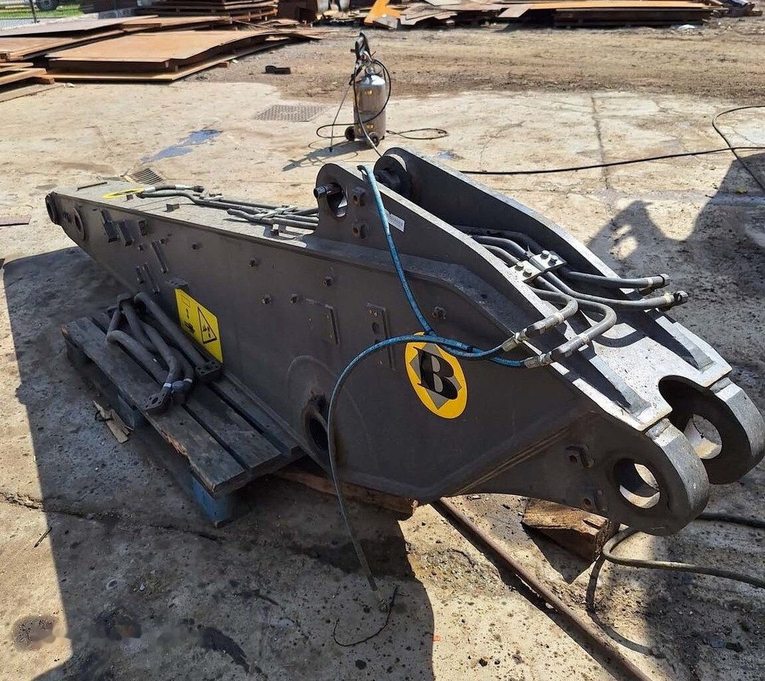 Volvo dipper arm 2500 mm Volvo EC220ENL - Стрела для Экскаваторов: фото 1 Volvo dipper arm 2500 mm Volvo EC220ENL - Стрела для Экскаваторов: фото 1