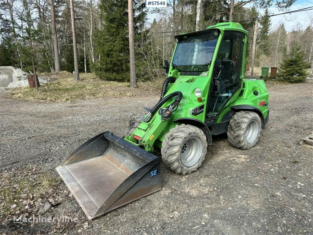 Погрузчик Avant 750: фото 1