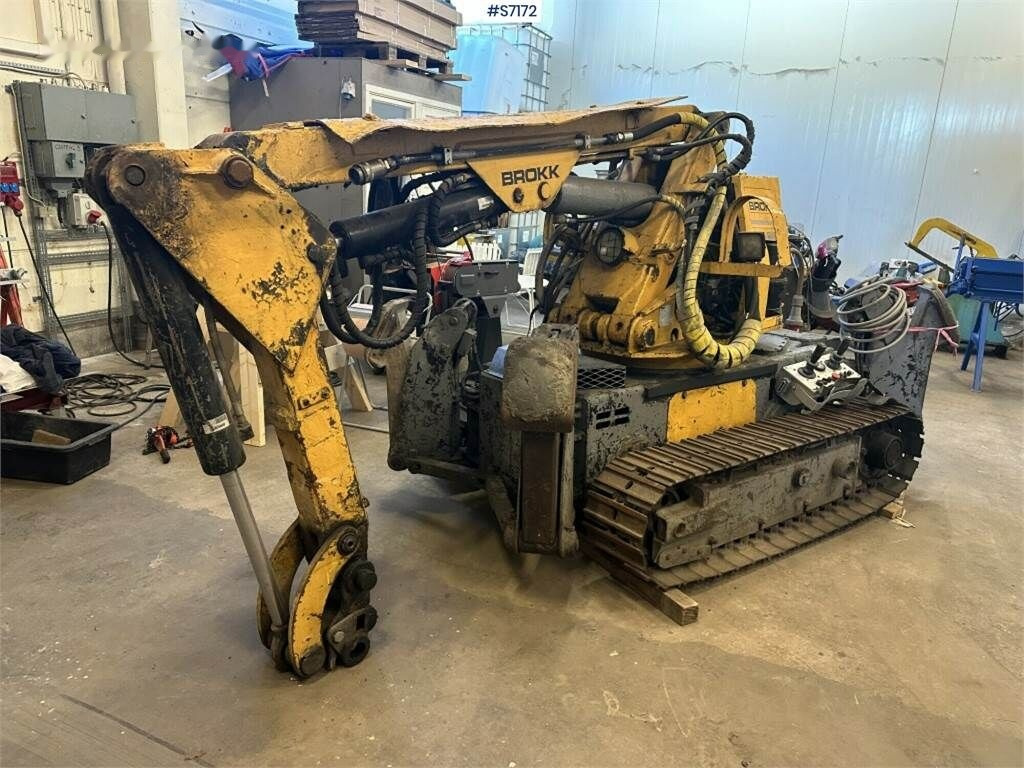 Экскаватор для демонтажных работ Brokk 250T Demolition Robot: фото 1 Экскаватор для демонтажных работ Brokk 250T Demolition Robot: фото 1