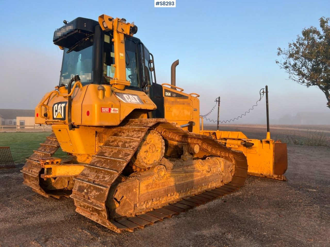 CAT CRAWLER DOZER D6N LGP with Icon gps80 Leica digging system (SEE VIDEO) - Бульдозер: фото 2 CAT CRAWLER DOZER D6N LGP with Icon gps80 Leica digging system (SEE VIDEO) - Бульдозер: фото 2