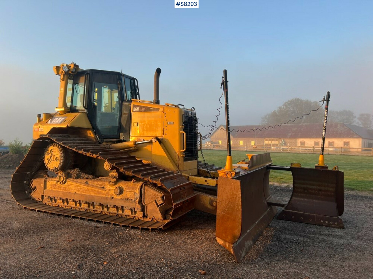 CAT CRAWLER DOZER D6N LGP with Icon gps80 Leica digging system (SEE VIDEO) - Бульдозер: фото 1 CAT CRAWLER DOZER D6N LGP with Icon gps80 Leica digging system (SEE VIDEO) - Бульдозер: фото 1