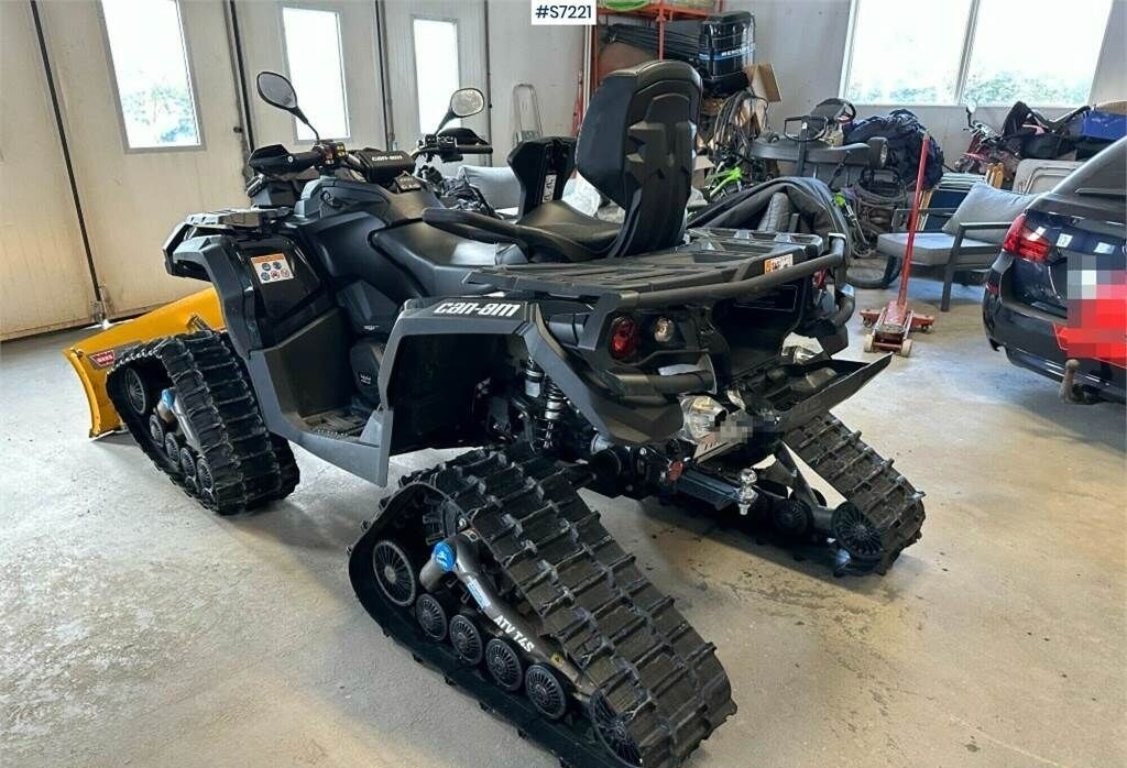 Can-Am Outlander 1000 Max XTP with track kit, plow and sa - Квадроцикл: фото 1 Can-Am Outlander 1000 Max XTP with track kit, plow and sa - Квадроцикл: фото 1