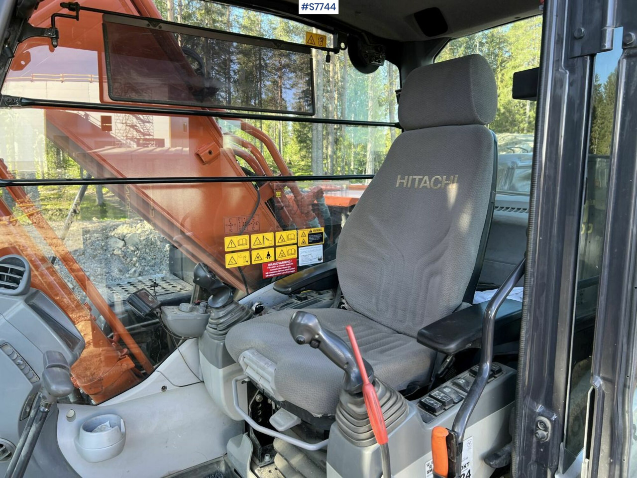 Hitachi ZX 210 LC-5B with rotortilt and gears SEE VIDEO - Гусеничный экскаватор: фото 4 Hitachi ZX 210 LC-5B with rotortilt and gears SEE VIDEO - Гусеничный экскаватор: фото 4