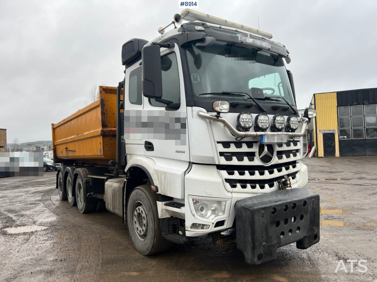 Hooklift Truck Mercedes-Benz Arocs with plow attachments - Крюковой мультилифт: фото 2 Hooklift Truck Mercedes-Benz Arocs with plow attachments - Крюковой мультилифт: фото 2