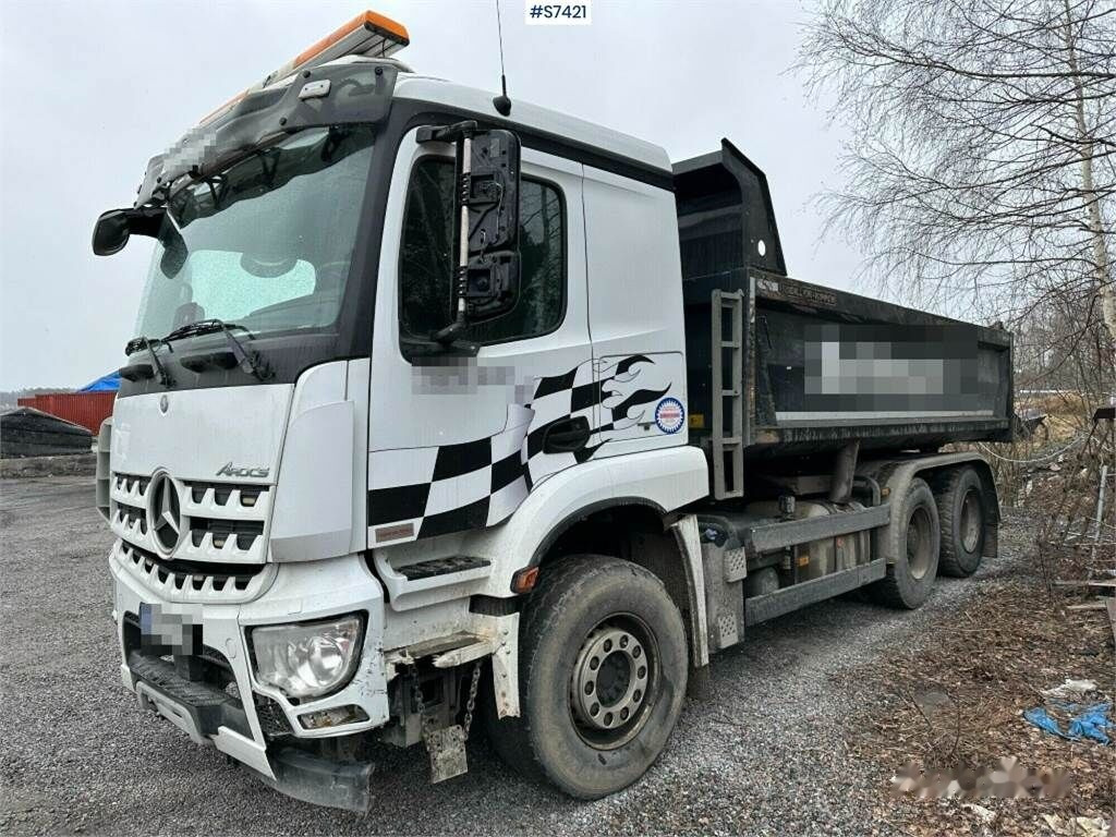 Mercedes-Benz Arocs - Самосвал: фото 1 Mercedes-Benz Arocs - Самосвал: фото 1