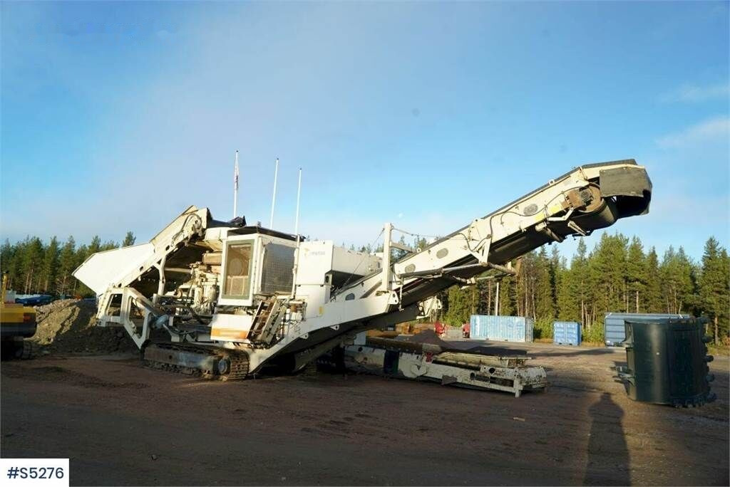Metso Lokotrack LT 300HP Crusher on tracks - Мобильная дробилка: фото 1 Metso Lokotrack LT 300HP Crusher on tracks - Мобильная дробилка: фото 1