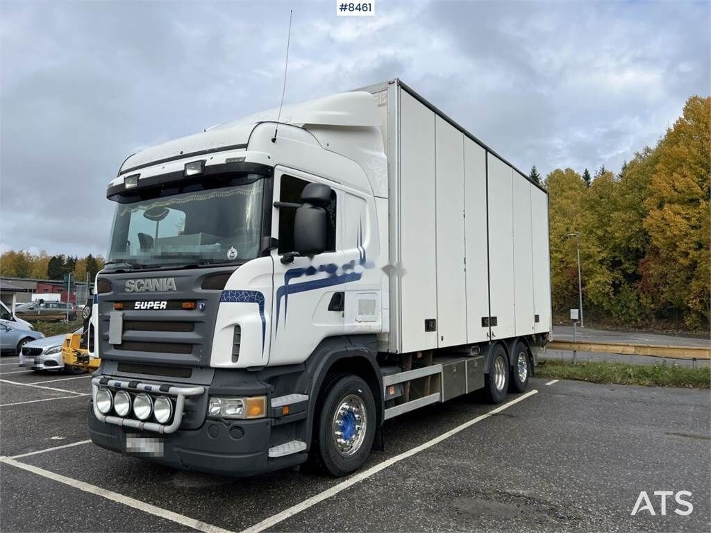 Scania R420LB 6X2 - Грузовик с закрытым кузовом: фото 1 Scania R420LB 6X2 - Грузовик с закрытым кузовом: фото 1
