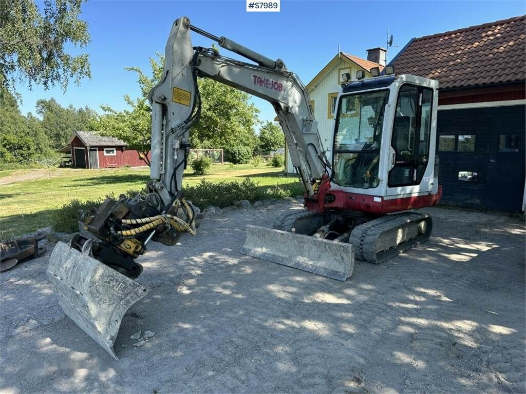 Take-Job TB135 Mini excavator with Engcon tiltrotator and g - Гусеничный экскаватор: фото 1