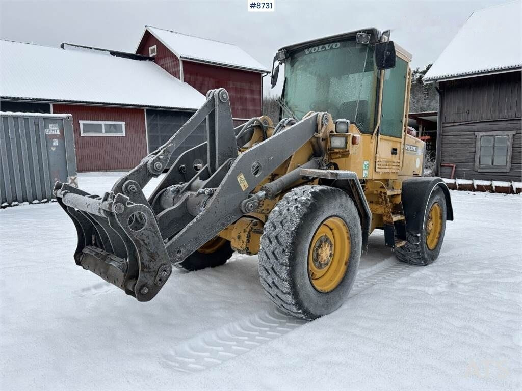 Бульдозер Volvo L50C: фото 1