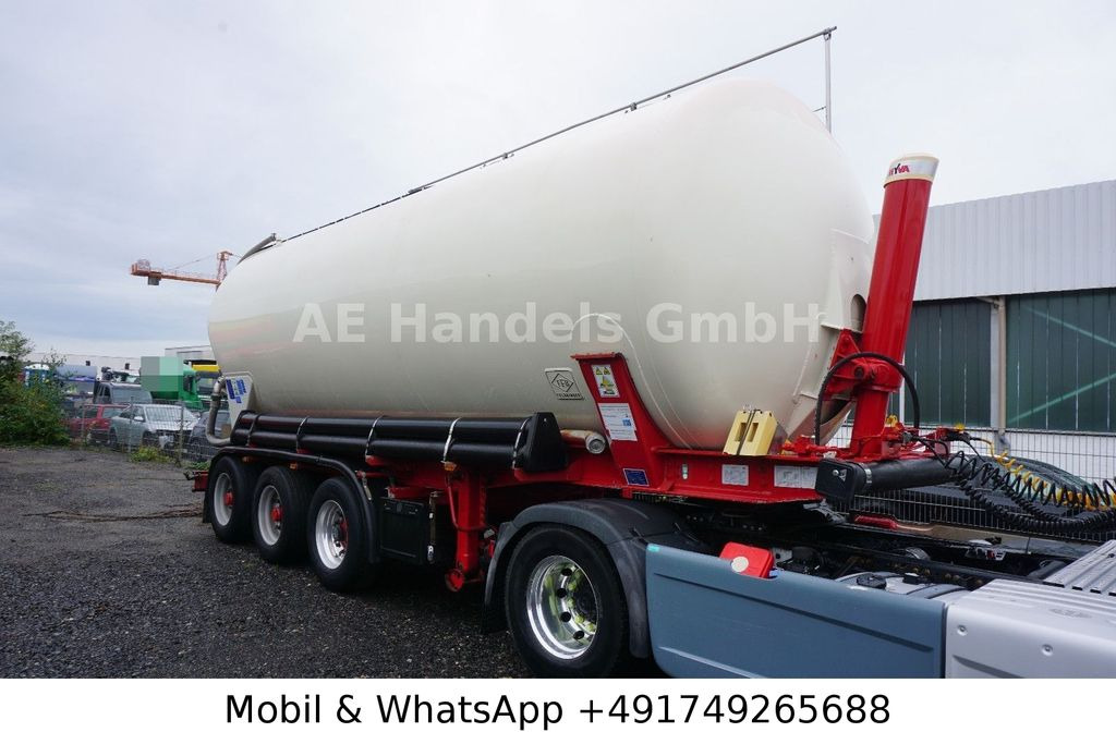 Feldbinder KIP 38.3/4785/A/1 *38m³/1.Lift/4xDom/1xKammer - Полуприцеп цистерна для сыпучих грузов: фото 1 Feldbinder KIP 38.3/4785/A/1 *38m³/1.Lift/4xDom/1xKammer - Полуприцеп цистерна для сыпучих грузов: фото 1