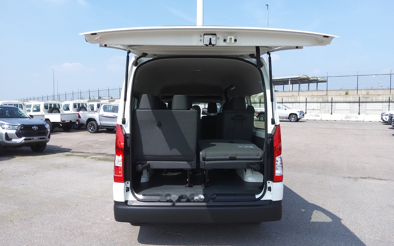 Toyota Hiace HIGH ROOF / TOIT HAUT 2.8L Diesel Manual base в лизинг Toyota Hiace HIGH ROOF / TOIT HAUT 2.8L Diesel Manual base: фото 12