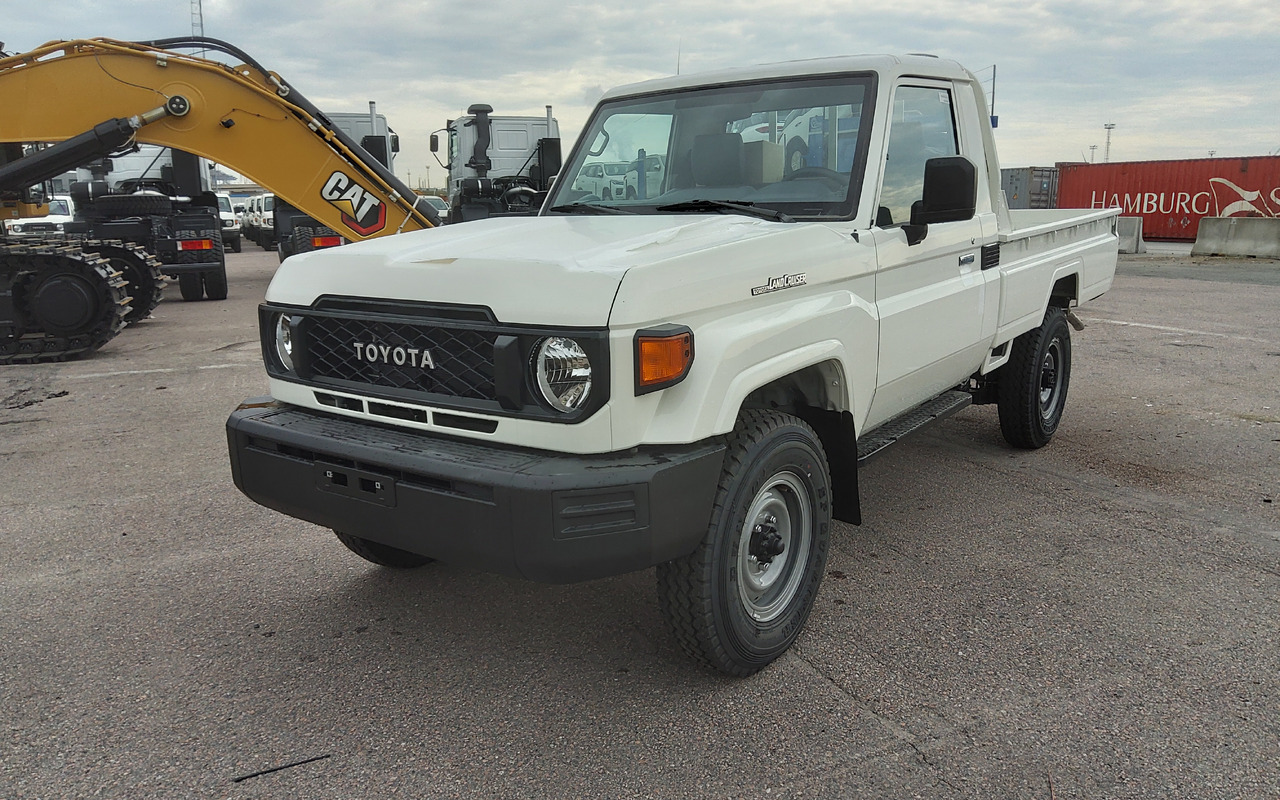 Toyota Land cruiser 79 hzj 79 single cab 4.2L Diesel Manual 3 seats PWR FACELIFT - Легковой автомобиль: фото 1