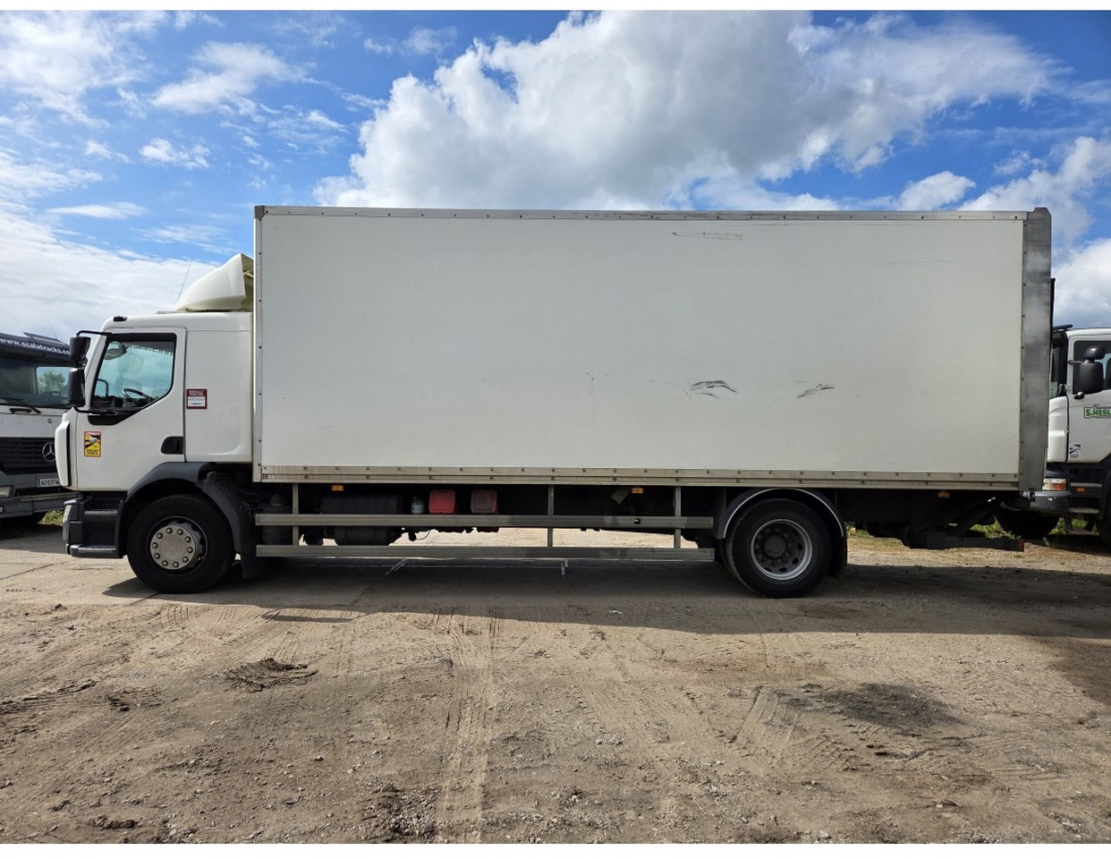 Renault D 280 4X2 Box truck Spring Air suspension Loading Lift Dhollandia - Грузовик с закрытым кузовом: фото 3 Renault D 280 4X2 Box truck Spring Air suspension Loading Lift Dhollandia - Грузовик с закрытым кузовом: фото 3