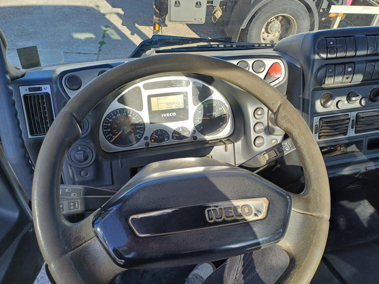 IVECO Daily Eurocargo ML180E28/P - Самосвал: фото 4 IVECO Daily Eurocargo ML180E28/P - Самосвал: фото 4
