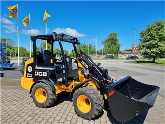 JCB 403 AGRI - Компактный фронтальный погрузчик: фото 1 JCB 403 AGRI - Компактный фронтальный погрузчик: фото 1