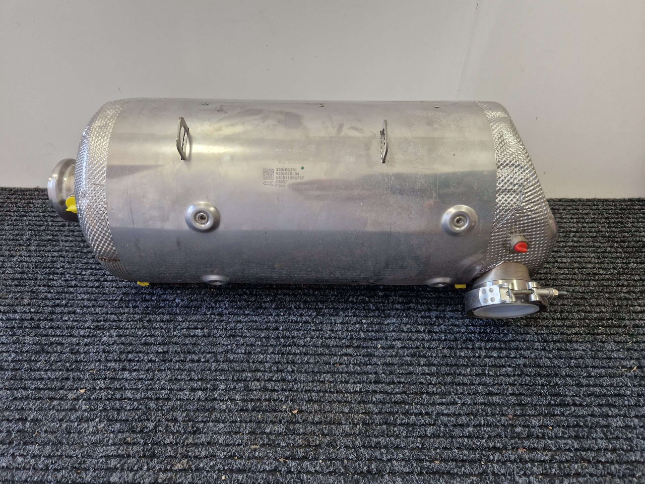 Exhaust silencer JCB 320/B6251 SCR Adblue - Двигатель и запчасти для Строительной техники: фото 1 Exhaust silencer JCB 320/B6251 SCR Adblue - Двигатель и запчасти для Строительной техники: фото 1