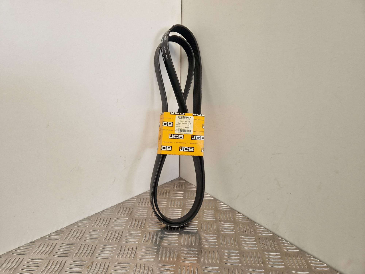 JCB 2079mm drive belt JS130 JS145 JS220 - Двигатель и запчасти для Строительной техники: фото 1 JCB 2079mm drive belt JS130 JS145 JS220 - Двигатель и запчасти для Строительной техники: фото 1