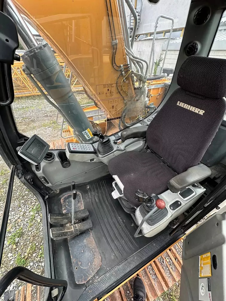 2015 Liebherr R 922 Litronic - Гусеничный экскаватор: фото 4 2015 Liebherr R 922 Litronic - Гусеничный экскаватор: фото 4