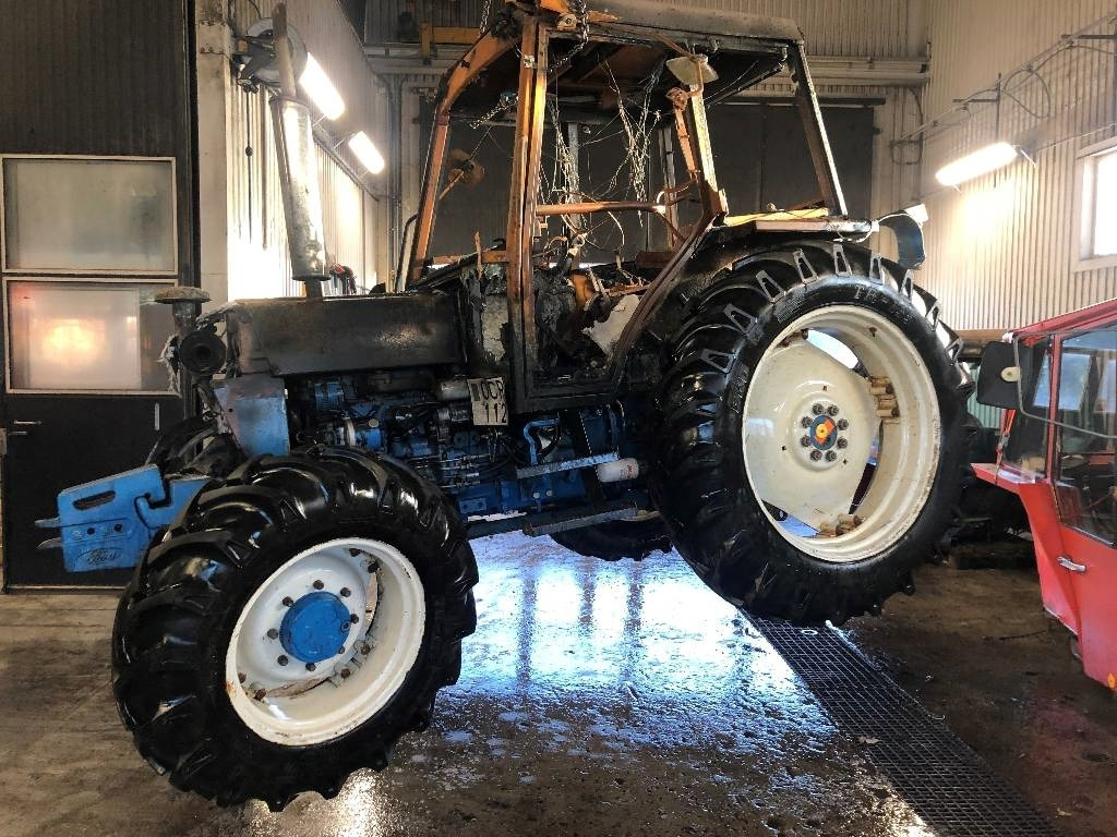 Ford 4630 Dismantled: only spare parts - Трактор: фото 1 Ford 4630 Dismantled: only spare parts - Трактор: фото 1
