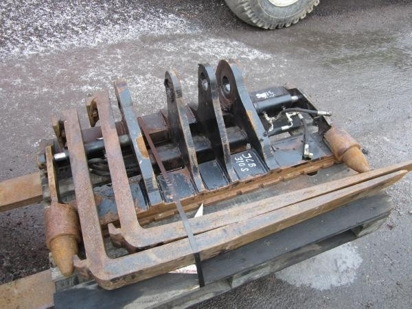 JCB TM310 , 300 Pin and cone coupler - Вилы для Строительной техники: фото 1 JCB TM310 , 300 Pin and cone coupler - Вилы для Строительной техники: фото 1