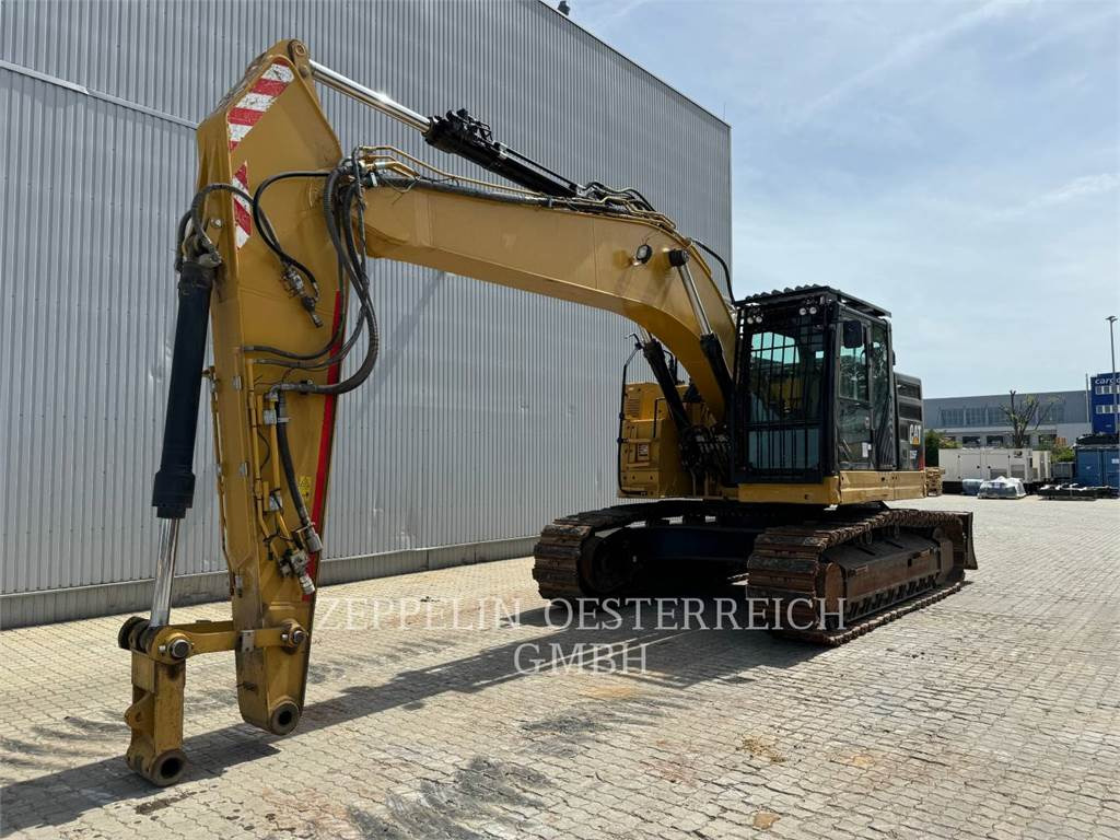 CAT 335FLCR - Гусеничный экскаватор: фото 1 CAT 335FLCR - Гусеничный экскаватор: фото 1