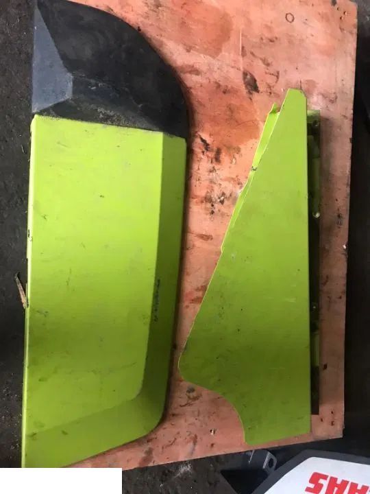 Boczek Maski - Claas Arion - Капот для Сельскохозяйственной техники: фото 1