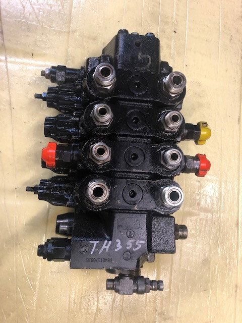 CAT TH 355 / TH 330 / TH 360 , TH 337 rozdzielacz hydrauliczny - Гидравлический клапан для Сельскохозяйственной техники: фото 1 CAT TH 355 / TH 330 / TH 360 , TH 337 rozdzielacz hydrauliczny - Гидравлический клапан для Сельскохозяйственной техники: фото 1